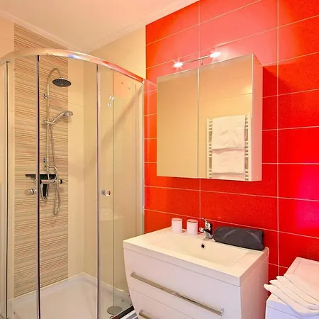 Kalas アパート ブイェ