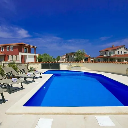 アパート Kalas ブイェ